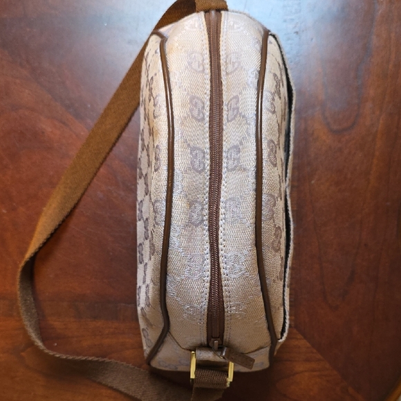 Gucci Beige and Brown Sholder Bag - Picture 15 of 15